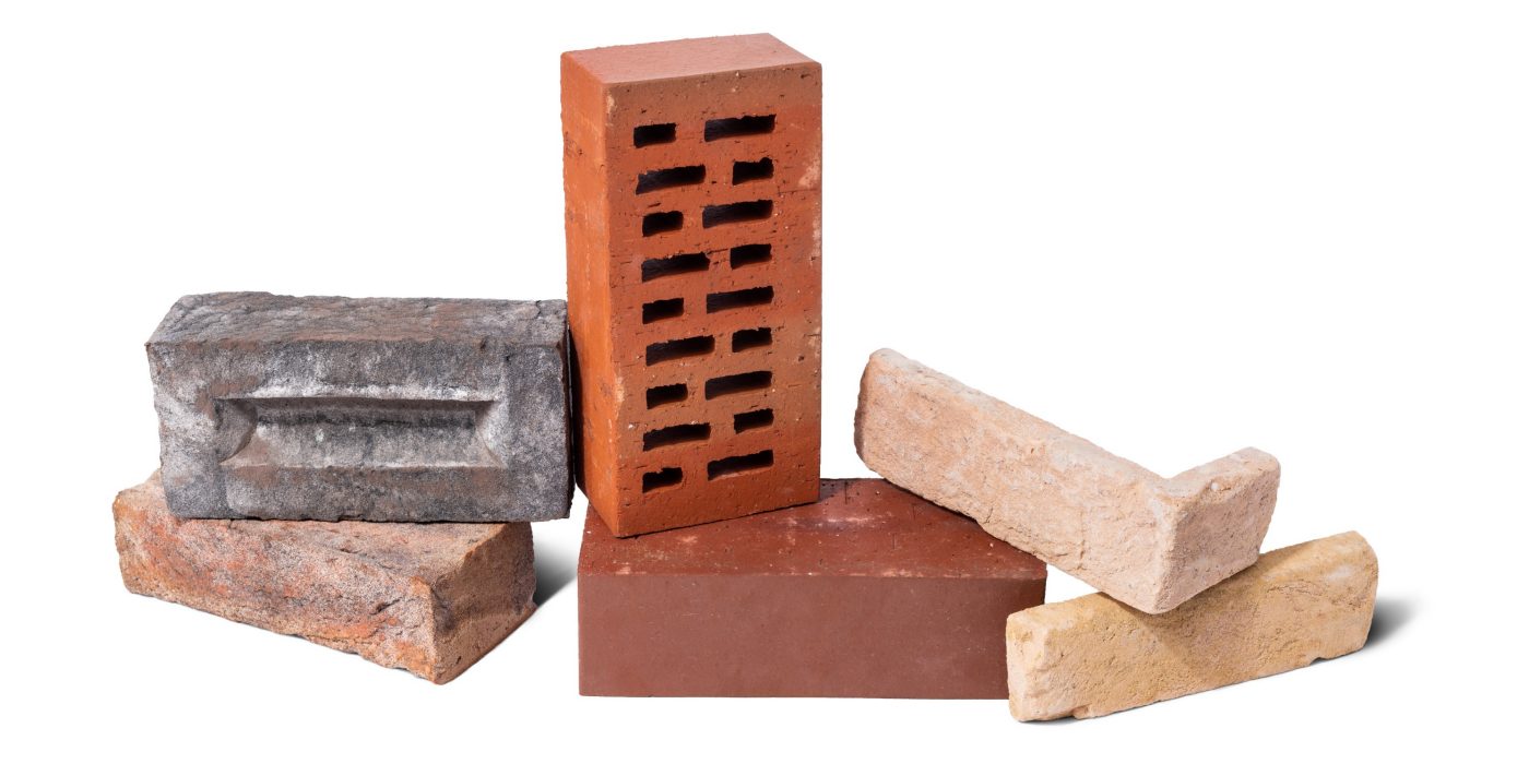 Lícové cihly a obkladové pásky Terca na bílém pozadí - ražené lícové cihly Terca, tažené lícové cihly Terca (Klinker), obkladové pásky Terca