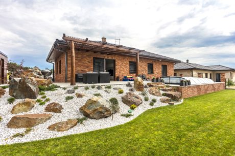 Fotografie Rodinného domu v Plzeňském kraji | Reference produktů Terca Renaissance, Penter Rotblaubunt, Porotherm 38 T Profi a Porotherm 19 AKU