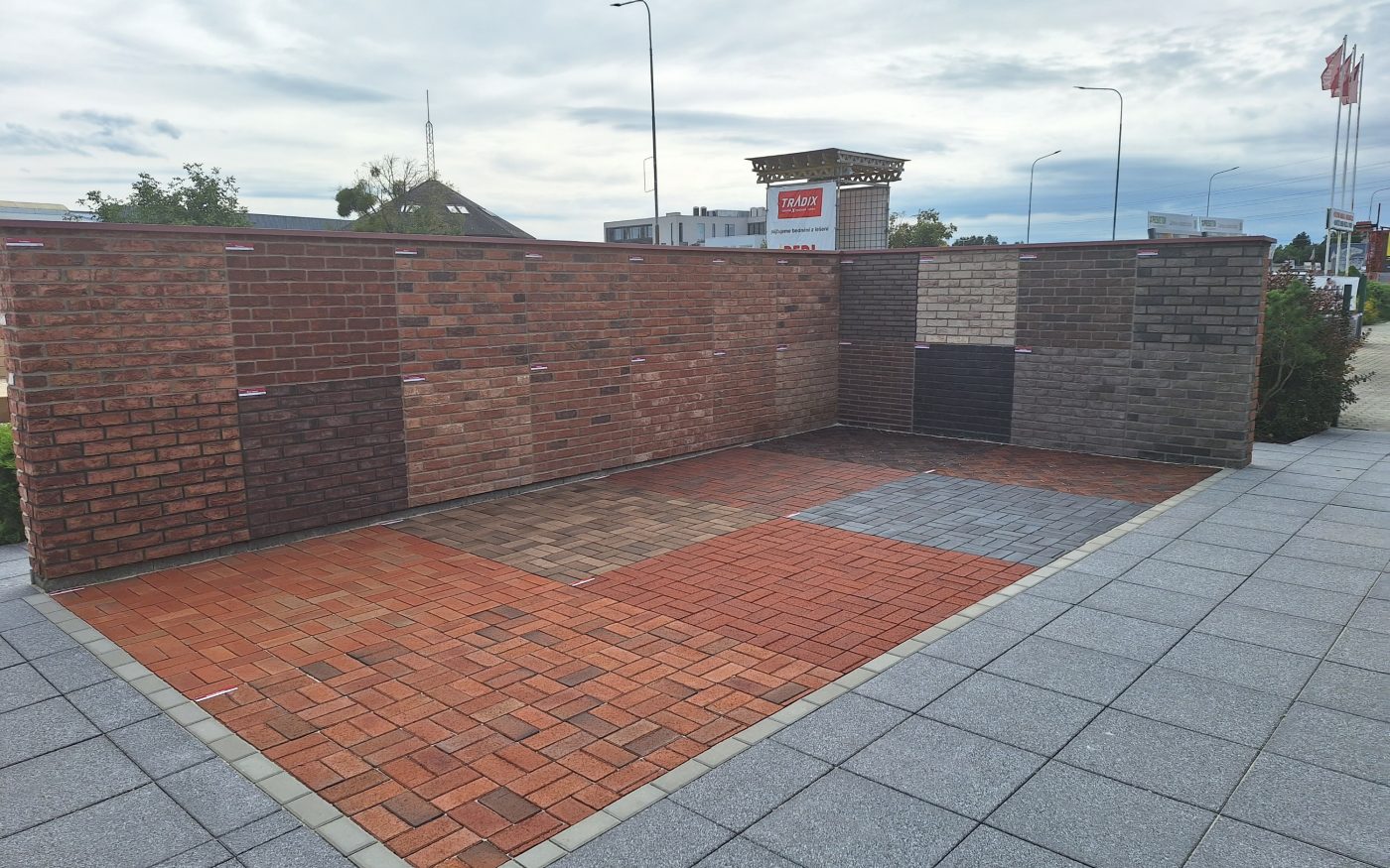 Lícové cihly a obkladové pásky Terca v showroomu Jirčany u Prahy